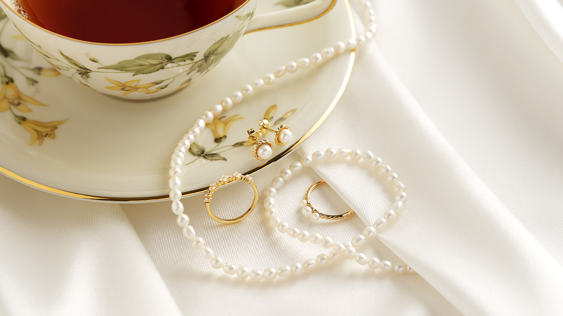 2025-KW47_val-cms214-ShopTheLook-sm-1127x633